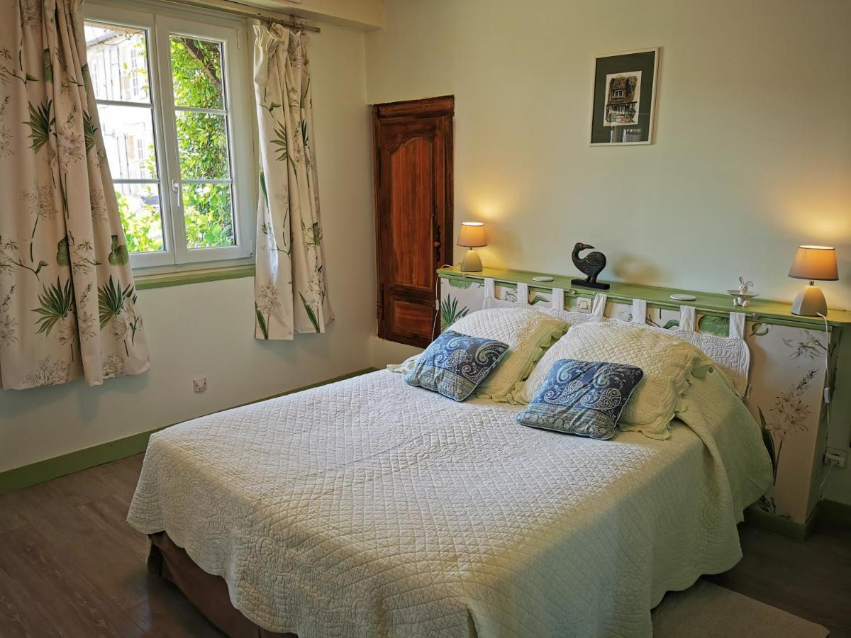 Hotel Les Marronniers Cambremer Zimmer foto